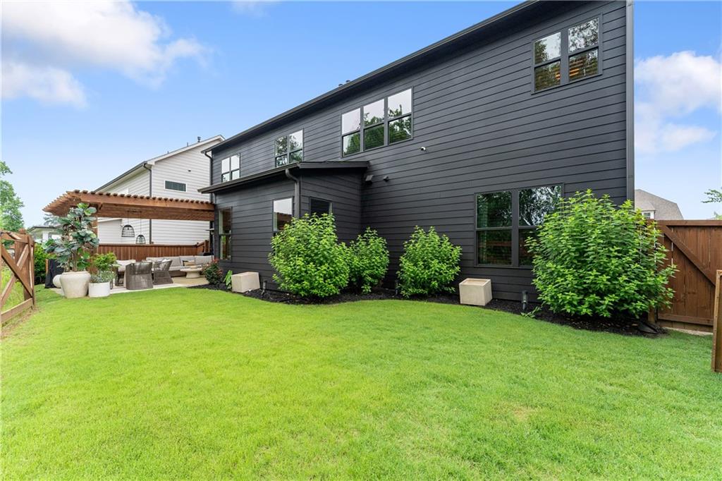 712 Bridgeview Drive