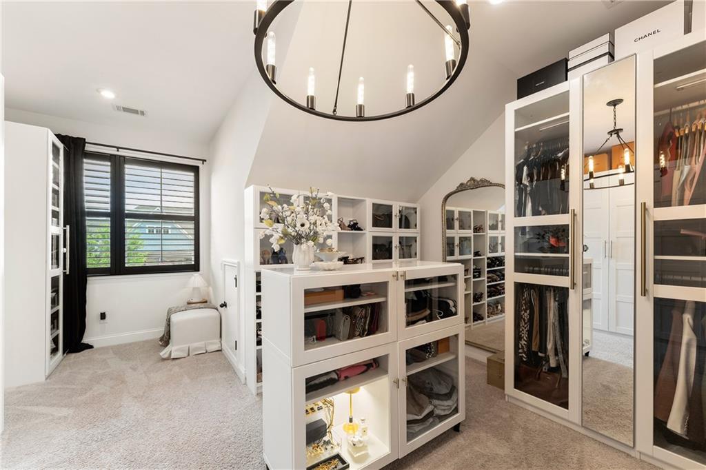 712 Bridgeview Drive