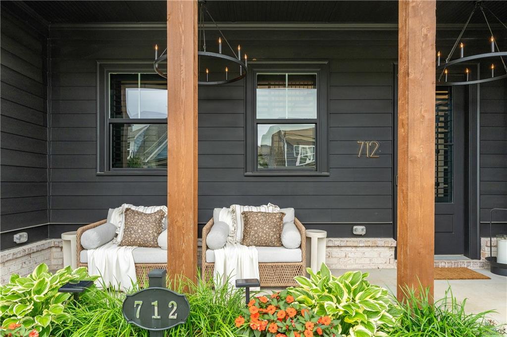 712 Bridgeview Drive