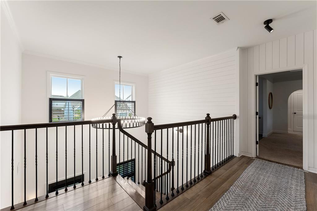 712 Bridgeview Drive