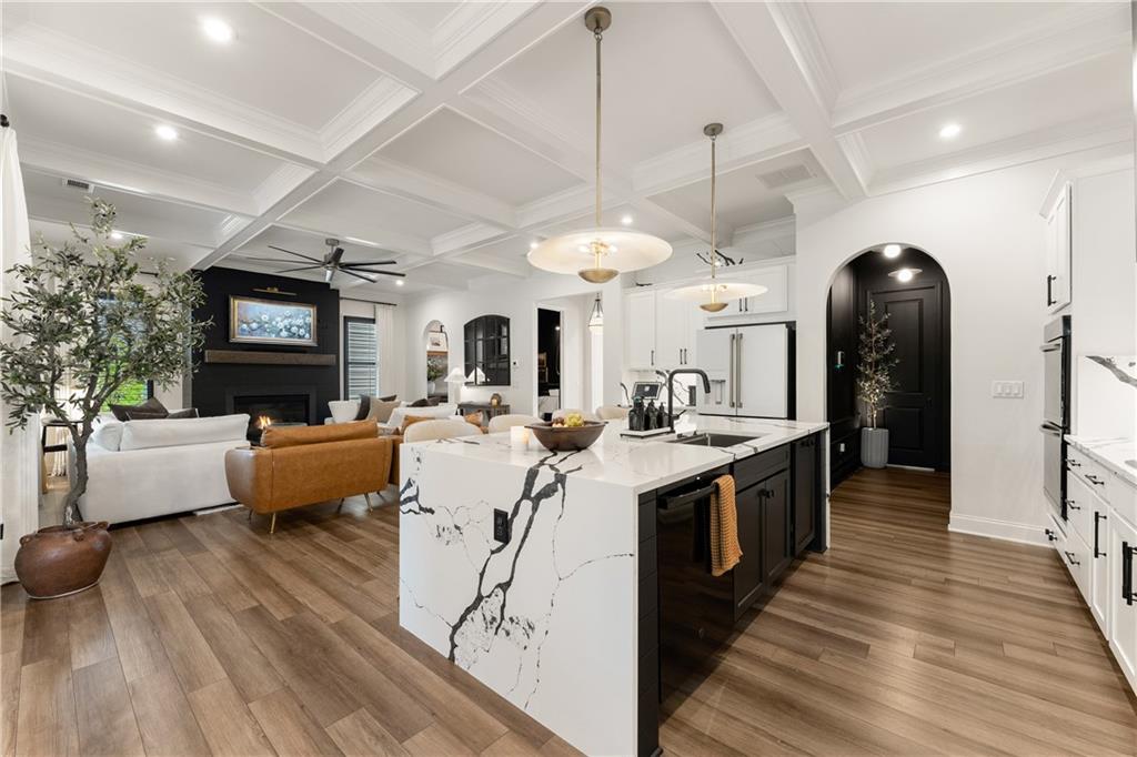 712 Bridgeview Drive