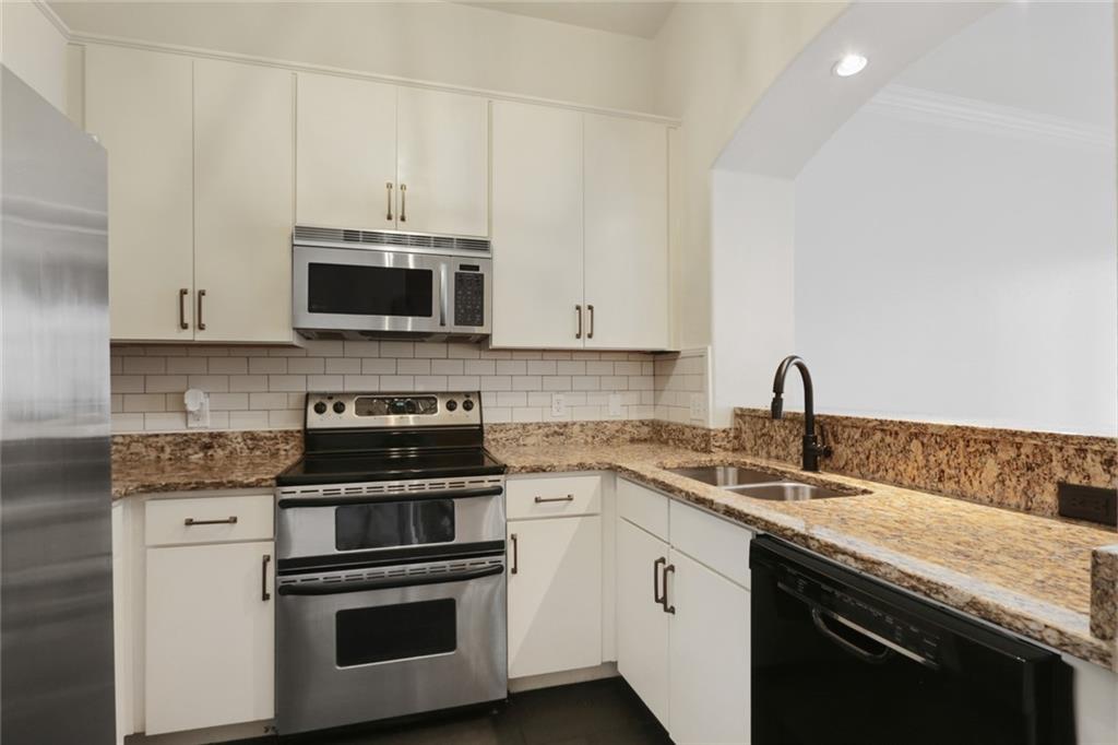 3445 Stratford Road NE Unit 1405
