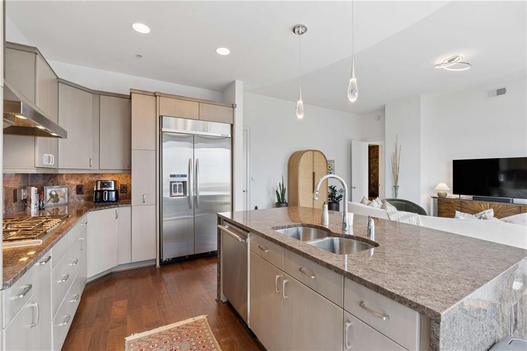 1065 Peachtree Street NE Unit 3301