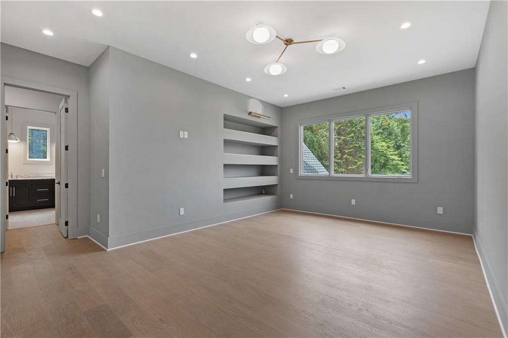 4834 Short Street