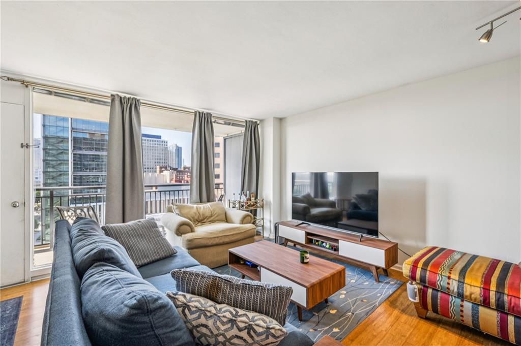 620 Peachtree Street NE Unit 1106