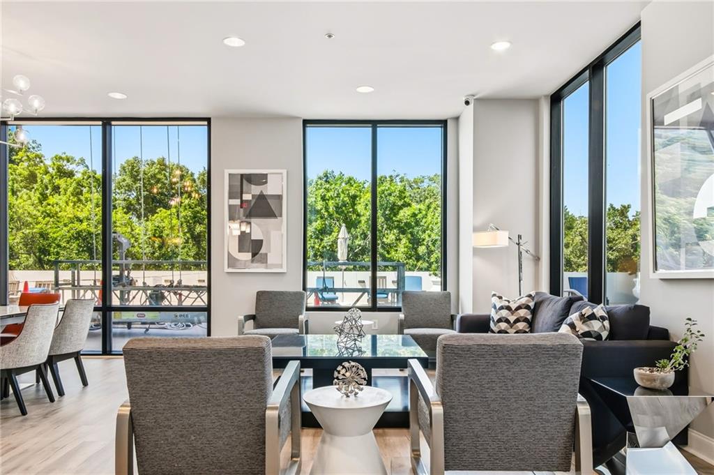 2828 Peachtree Road NW Unit 2402