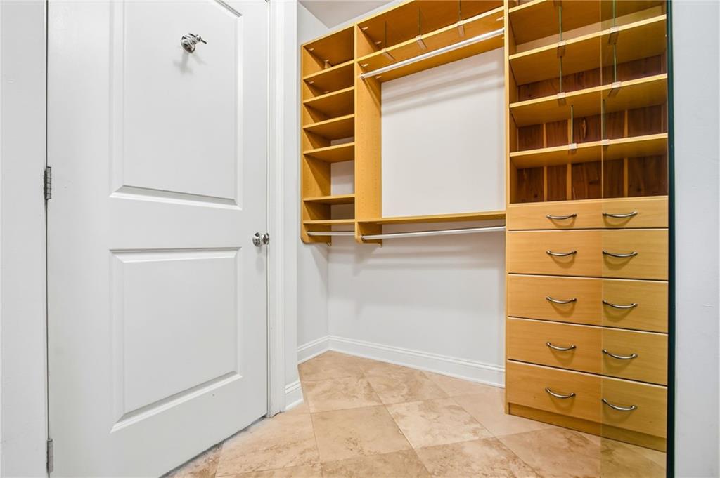 2828 Peachtree Road NW Unit 2402