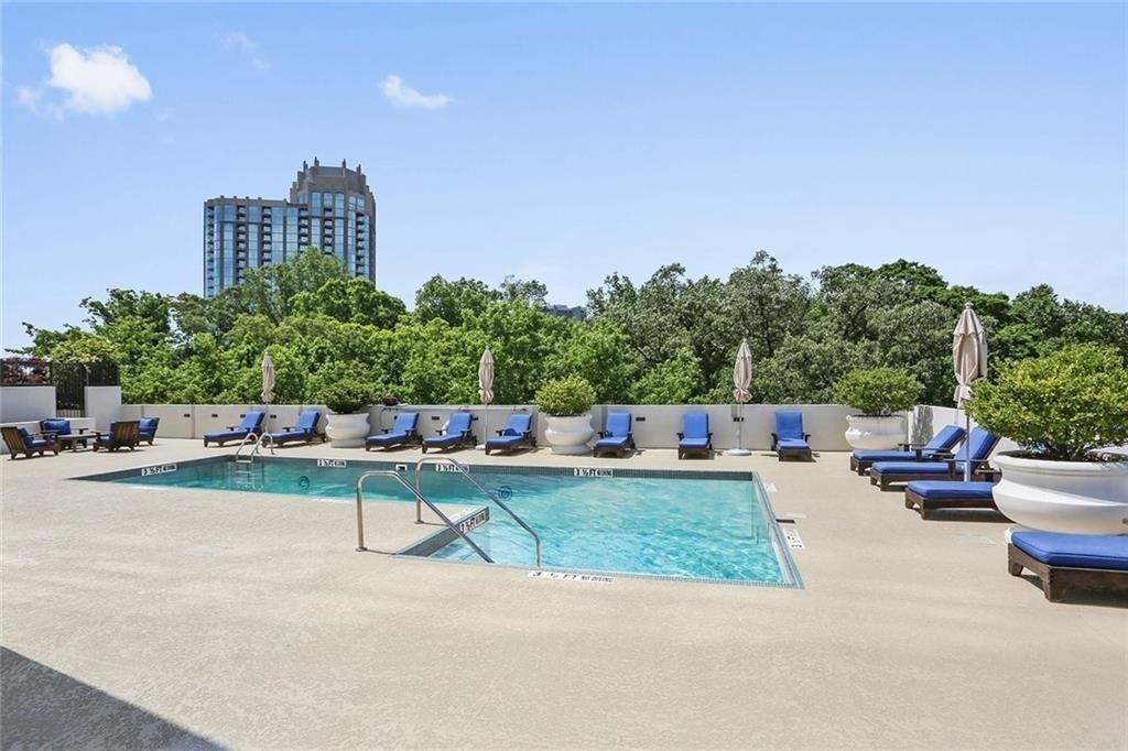 2828 Peachtree Road NW Unit 2402