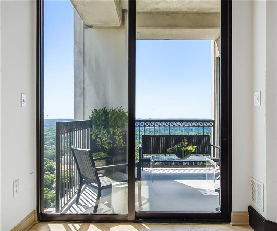 2828 Peachtree Road NW Unit 2402