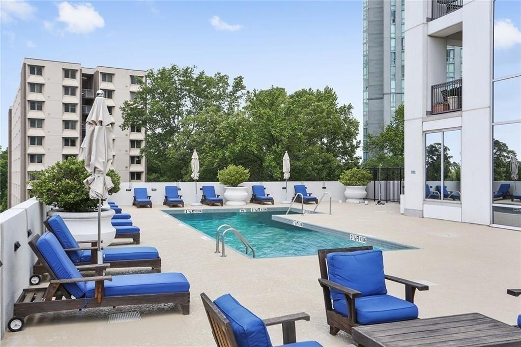 2828 Peachtree Road NW Unit 2402