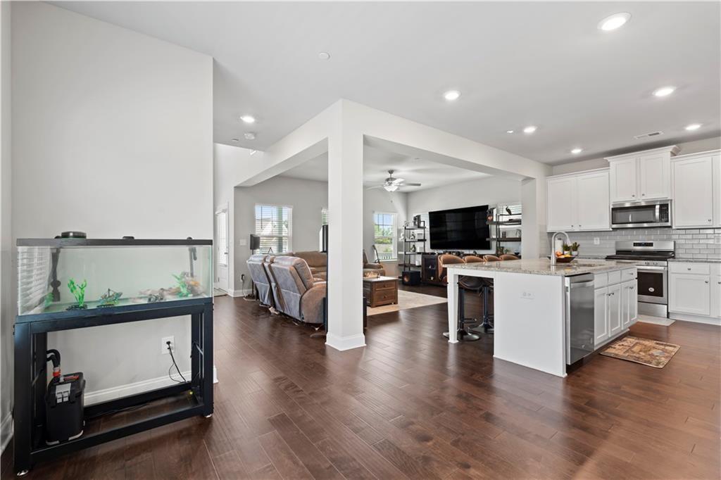 1030 Shy Lane