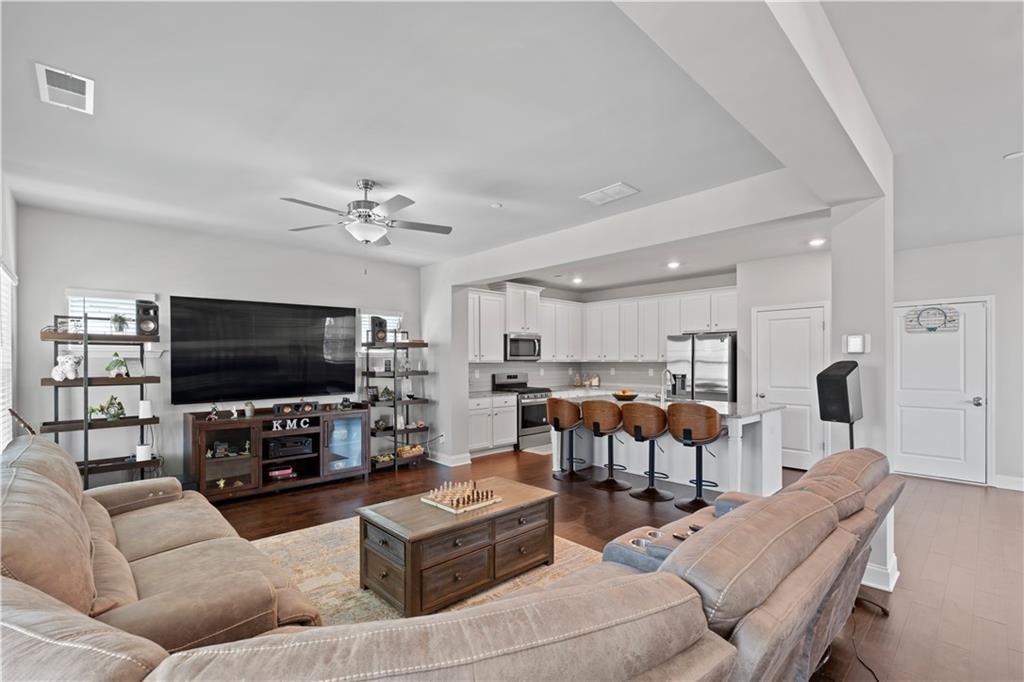 1030 Shy Lane