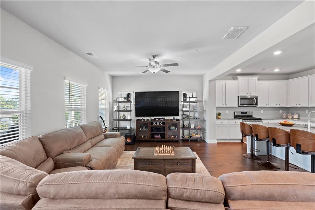 1030 Shy Lane