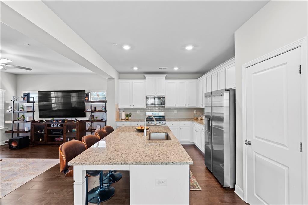 1030 Shy Lane