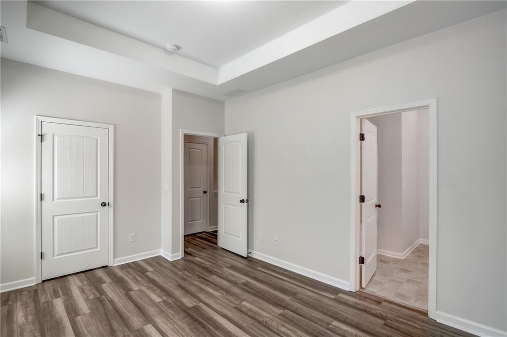 544 Oakside Place