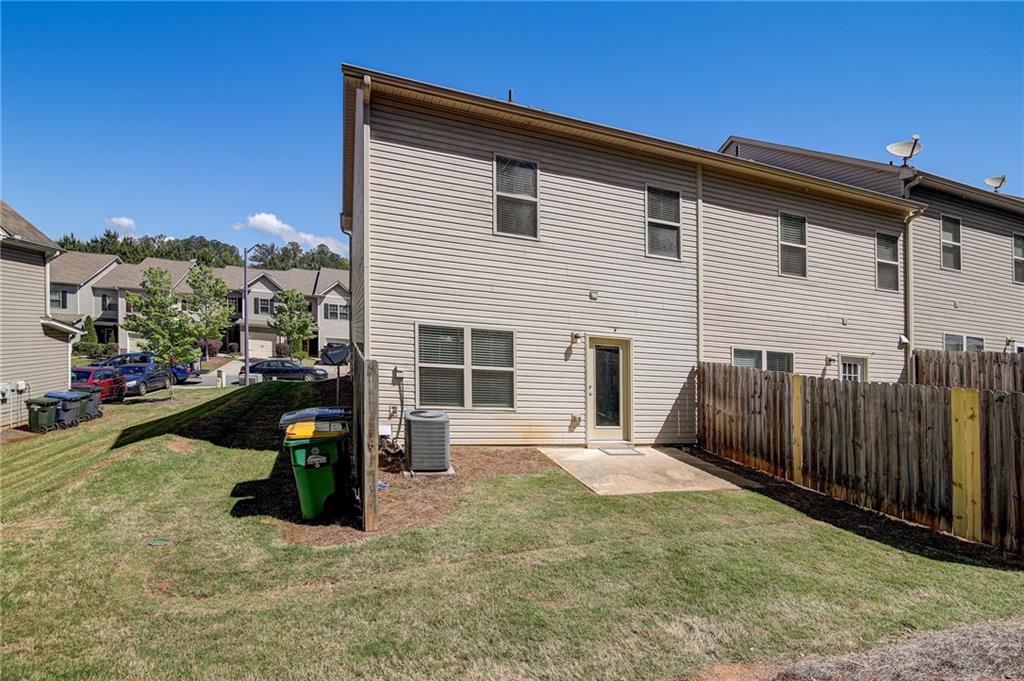 544 Oakside Place