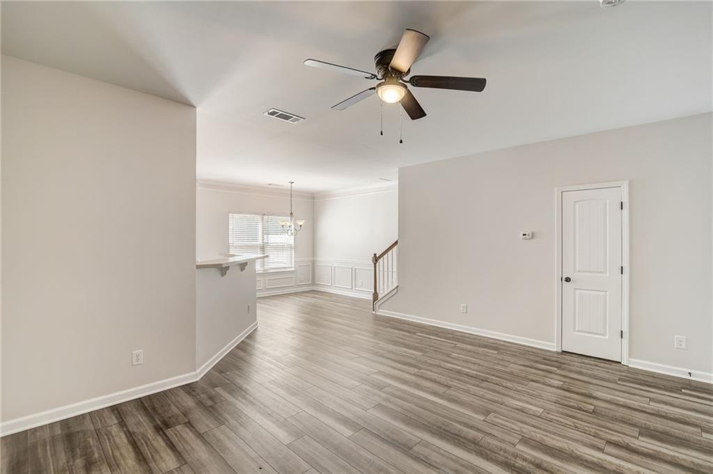 544 Oakside Place