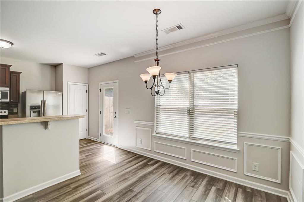 544 Oakside Place