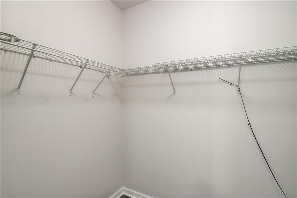 544 Oakside Place