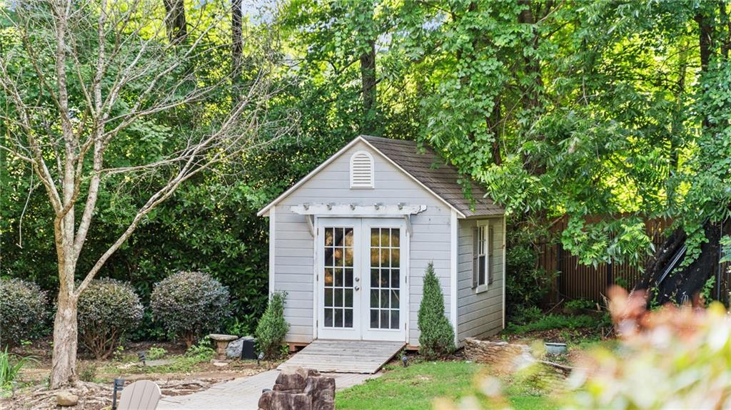 223 Cathy Ann Lane NW