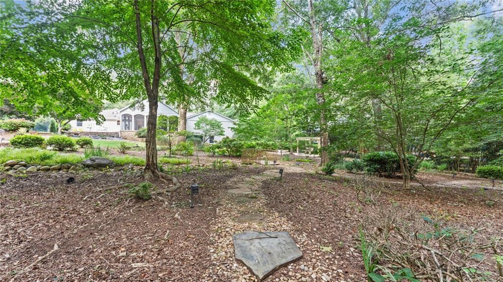 223 Cathy Ann Lane NW