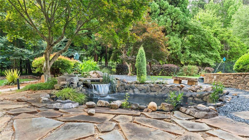 223 Cathy Ann Lane NW