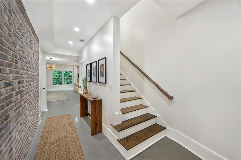 2230 Main Street NW
