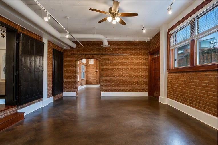 908 Juniper Street NE Unit 4