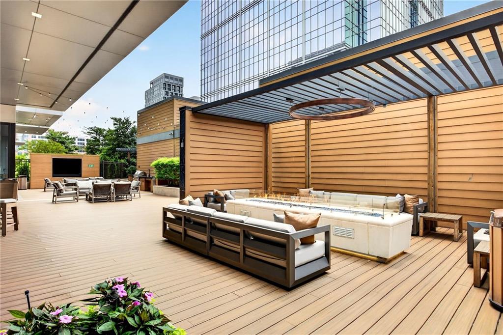 40 12th Street NE Unit 806