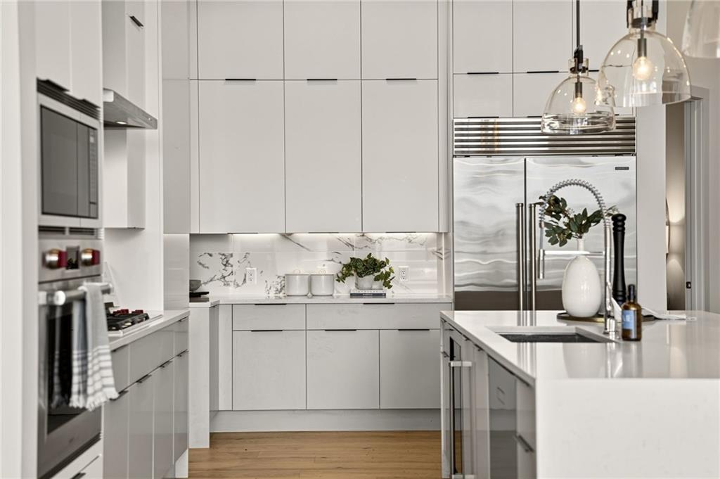 40 12th Street NE Unit 806