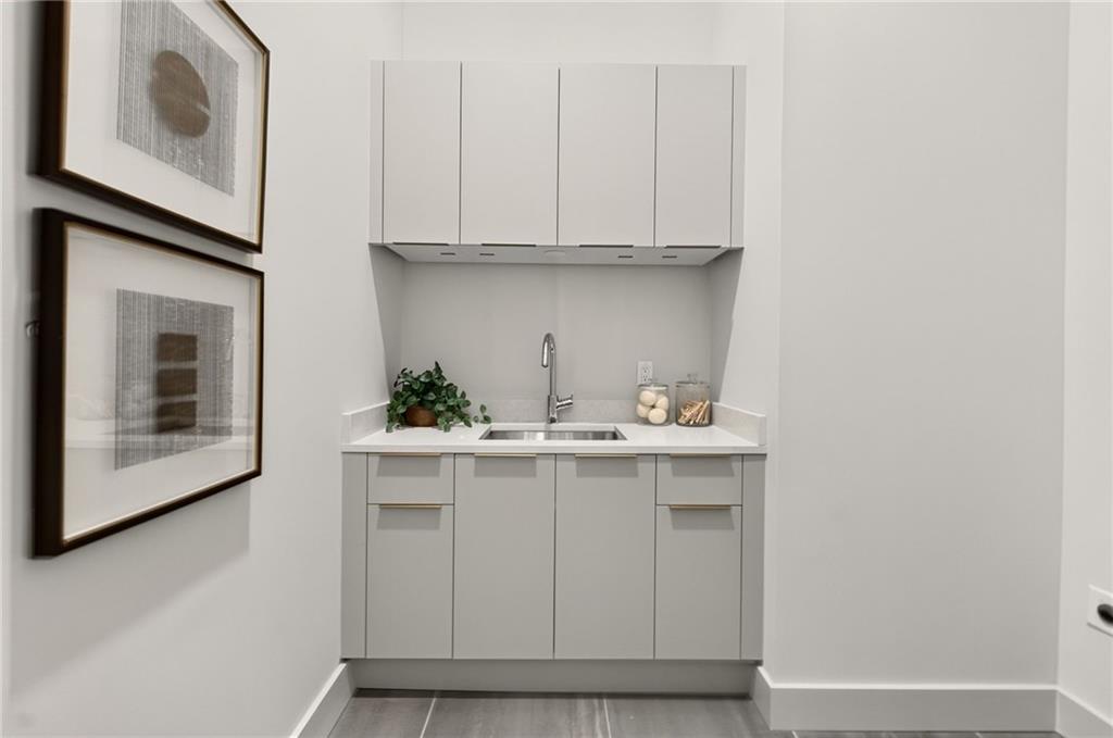 40 12th Street NE Unit 806