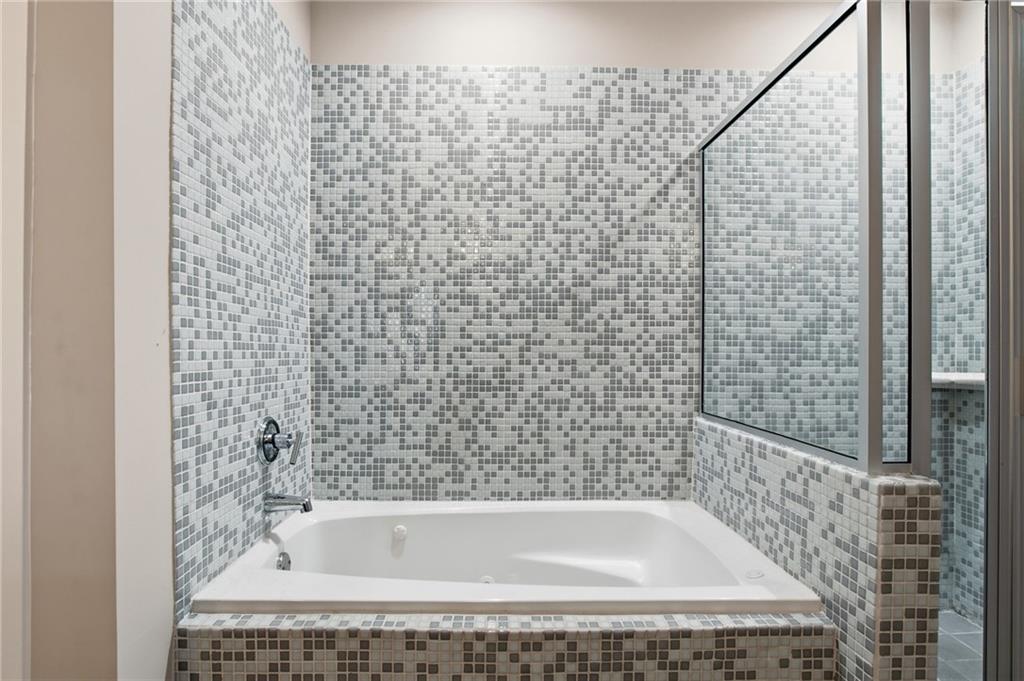 3655 Peachtree Road NE Unit 401