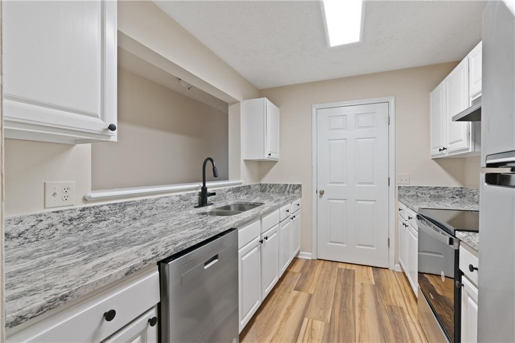 6104 Waldrop Place