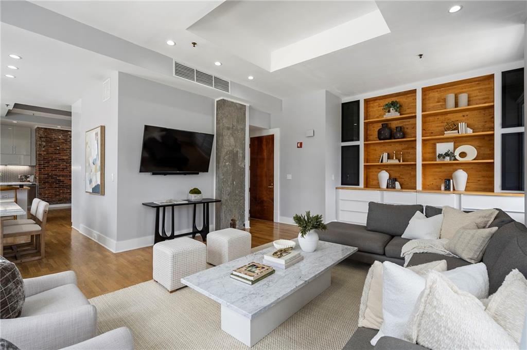 30 5th Street NE Unit 1001