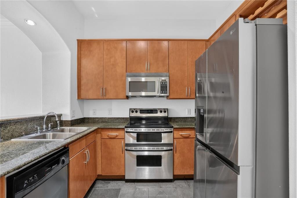 3445 Stratford Road NE Unit 2306