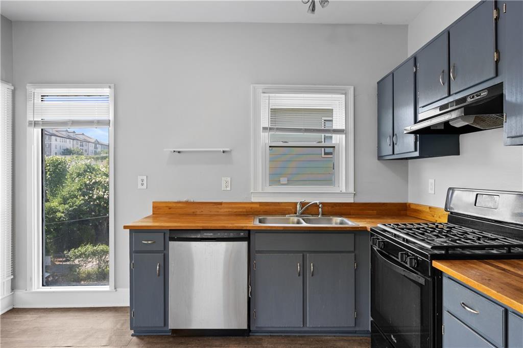 693 Myrtle Street NE Unit 3