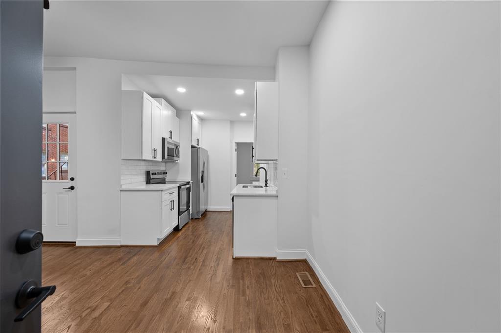 360 Ponce De Leon Avenue NE Unit 4
