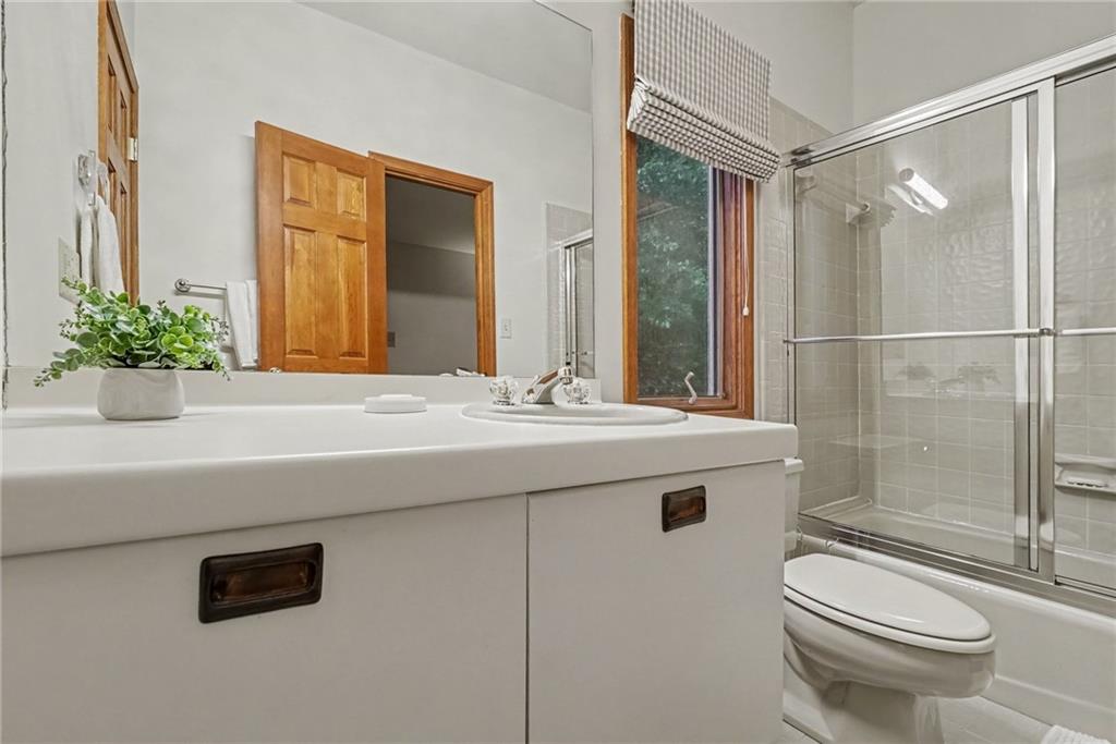 365 Crosstree Lane