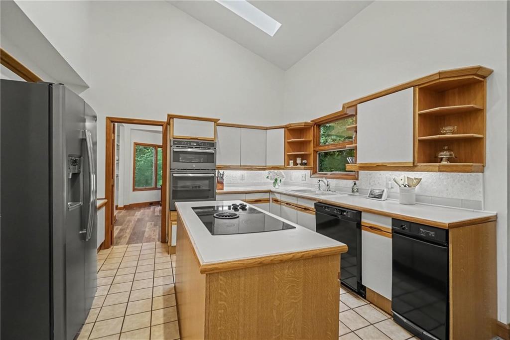 365 Crosstree Lane