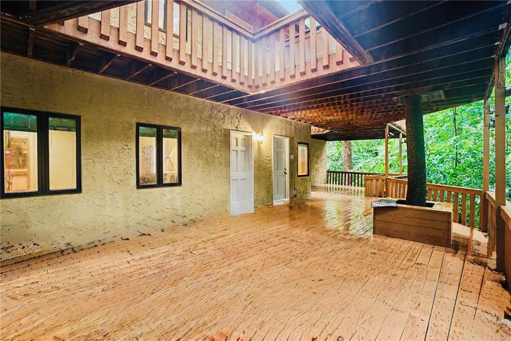 365 Crosstree Lane