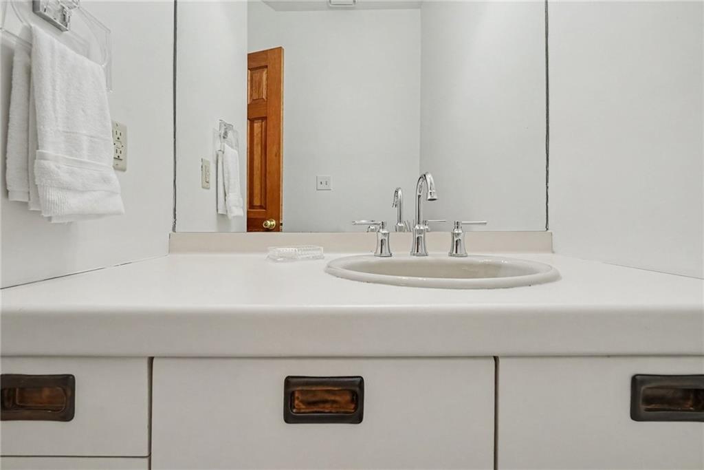 365 Crosstree Lane