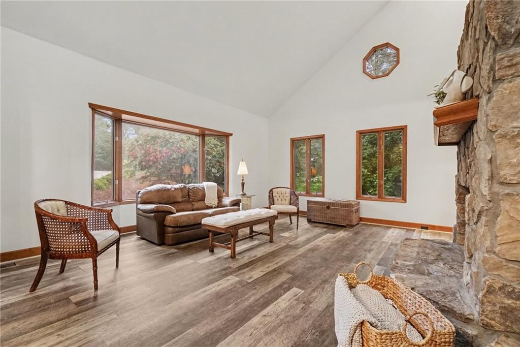 365 Crosstree Lane