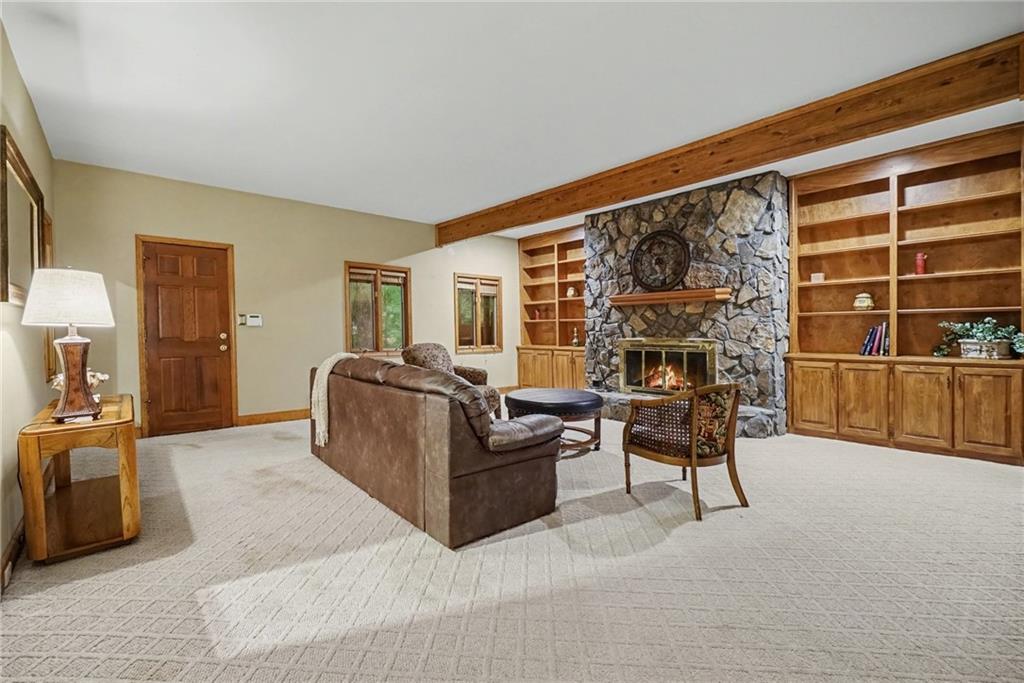 365 Crosstree Lane