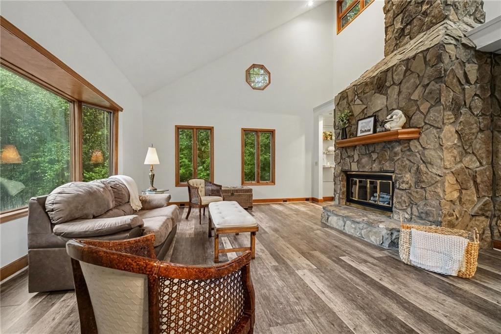 365 Crosstree Lane