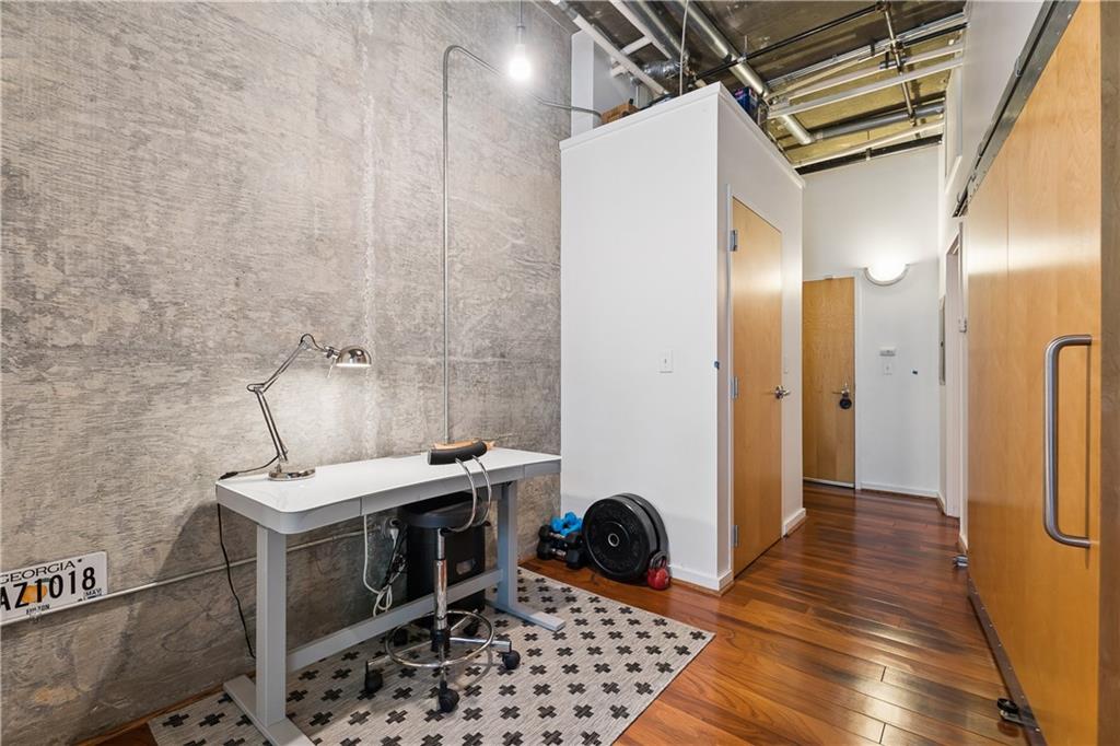 640 Glen Iris Drive NE Unit 517