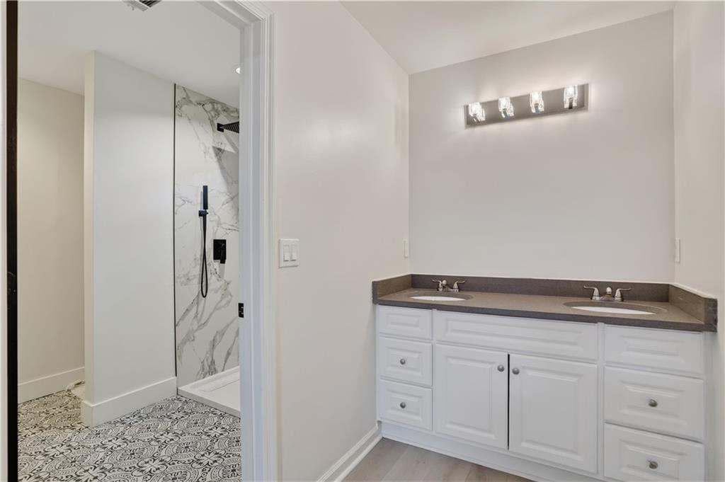 2290 Old Orchard Drive
