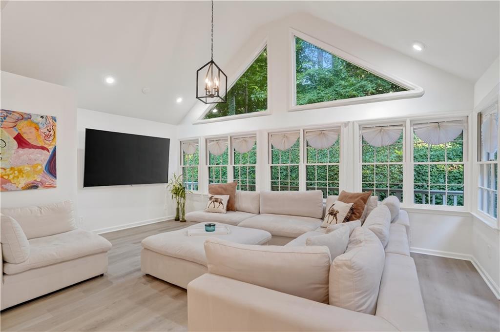 2290 Old Orchard Drive