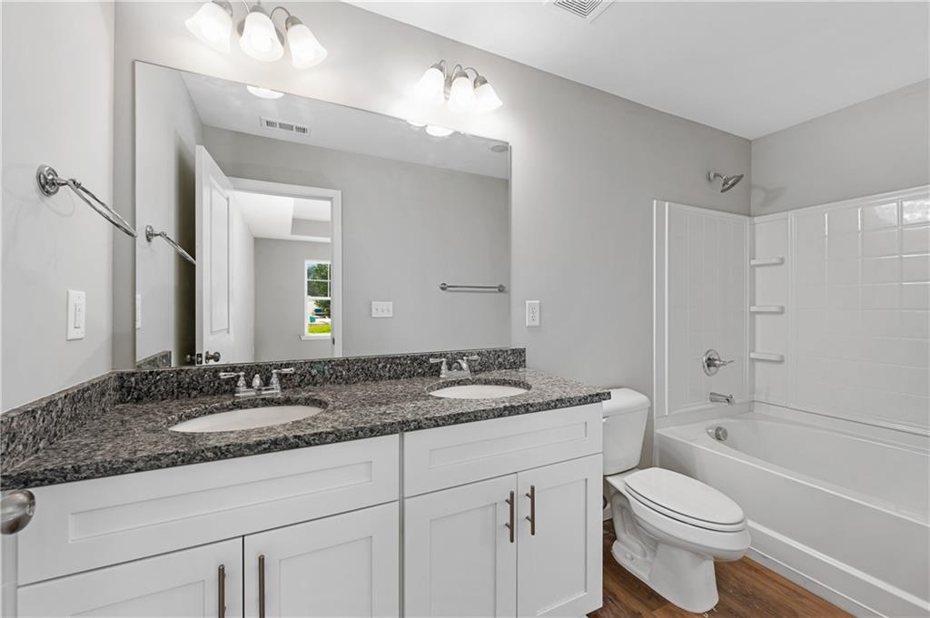2840 Laurel Ridge Circle