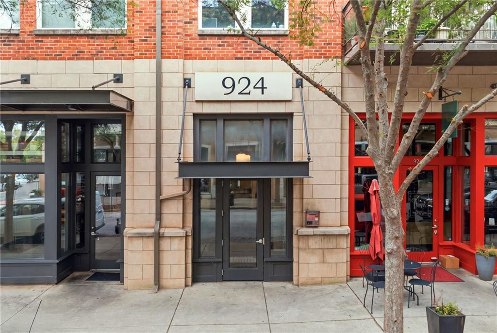 924 Garrett Street SE Unit 208