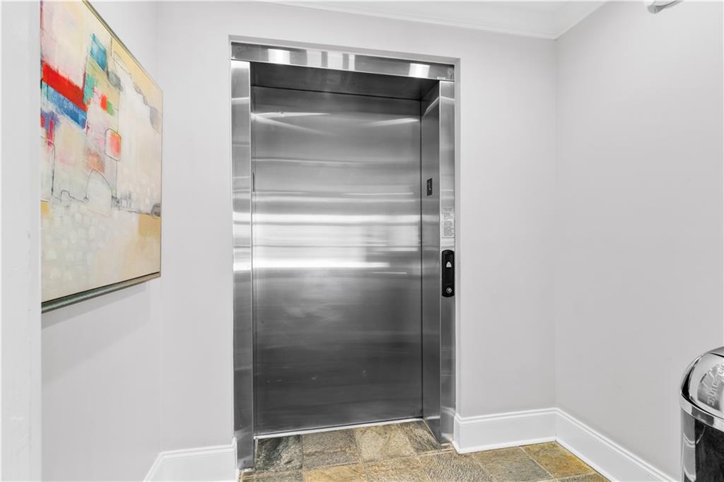 560 Dutch Valley Road NE Unit 2309